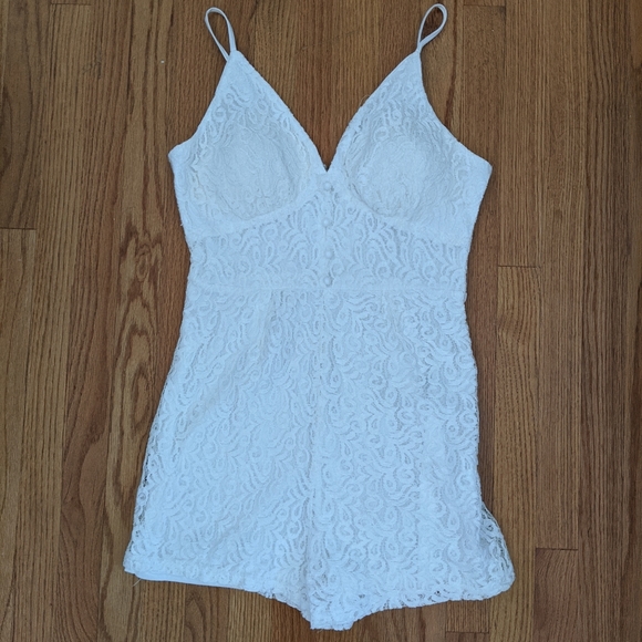 Papaya Pants - White Lace Spaghetti Strap Romper